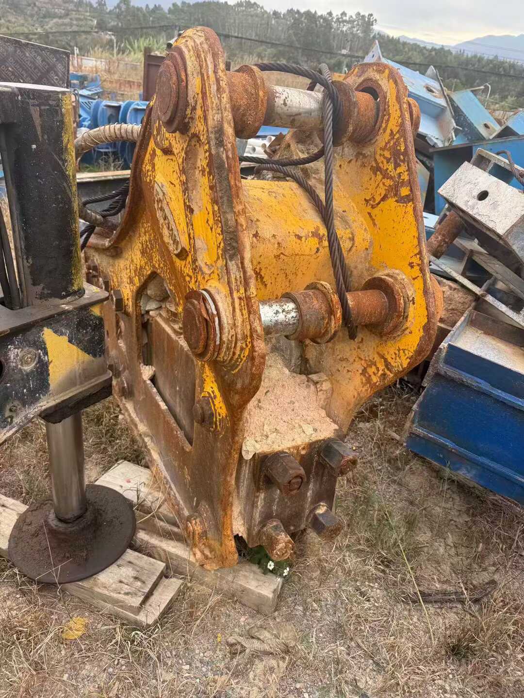 Used Hyundai R305LVS Excavator 2020 Model / 8