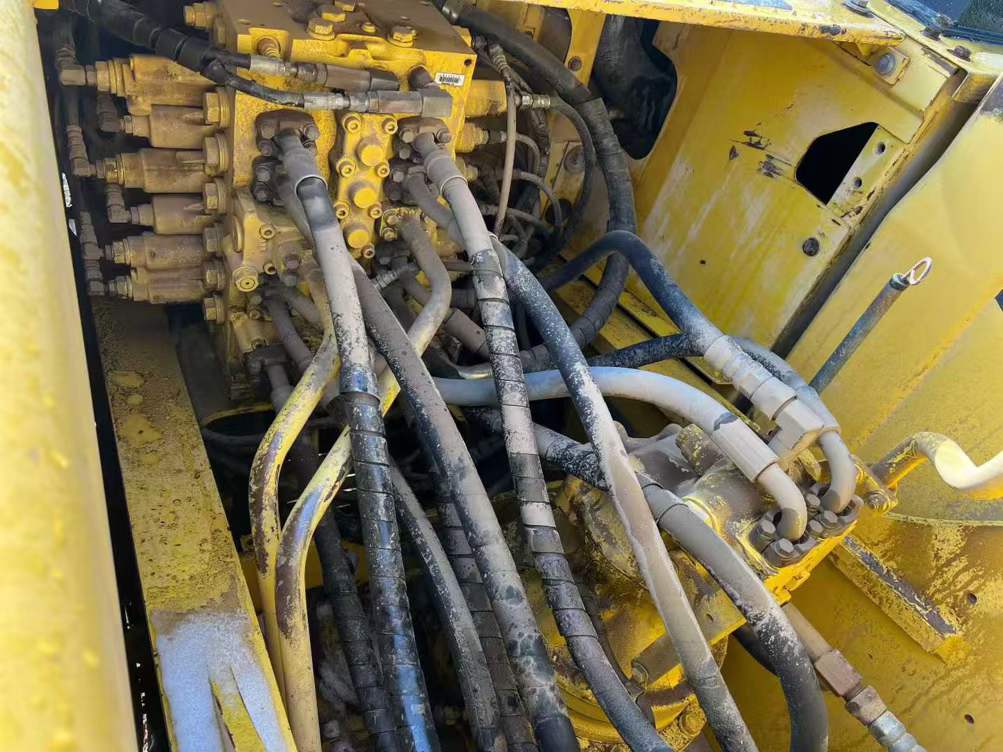 Used Komatsu PC200 Excavator 2016 Model / 9