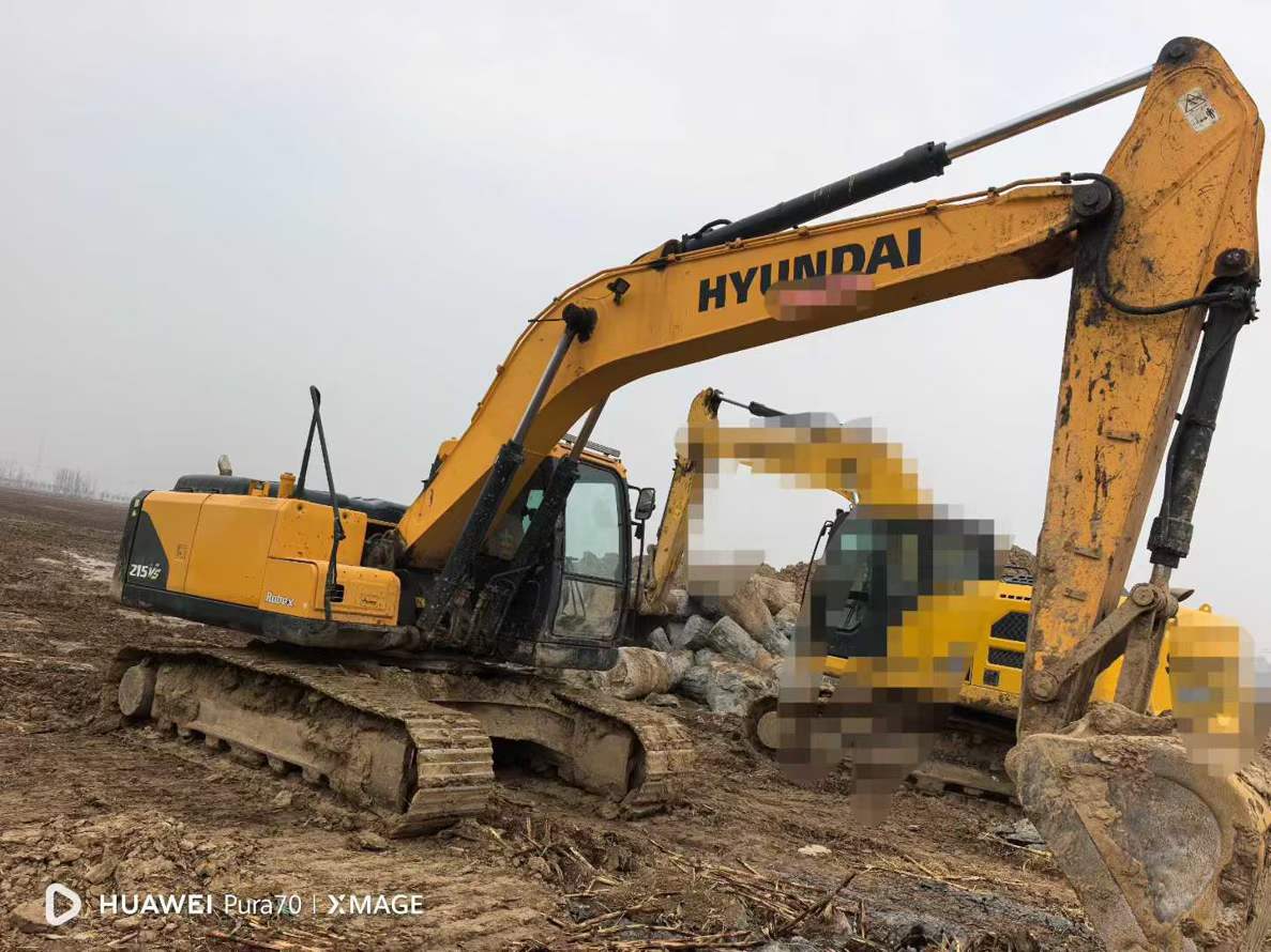 Used Hyundai R215VSN Excavator 2018 Model / 4
