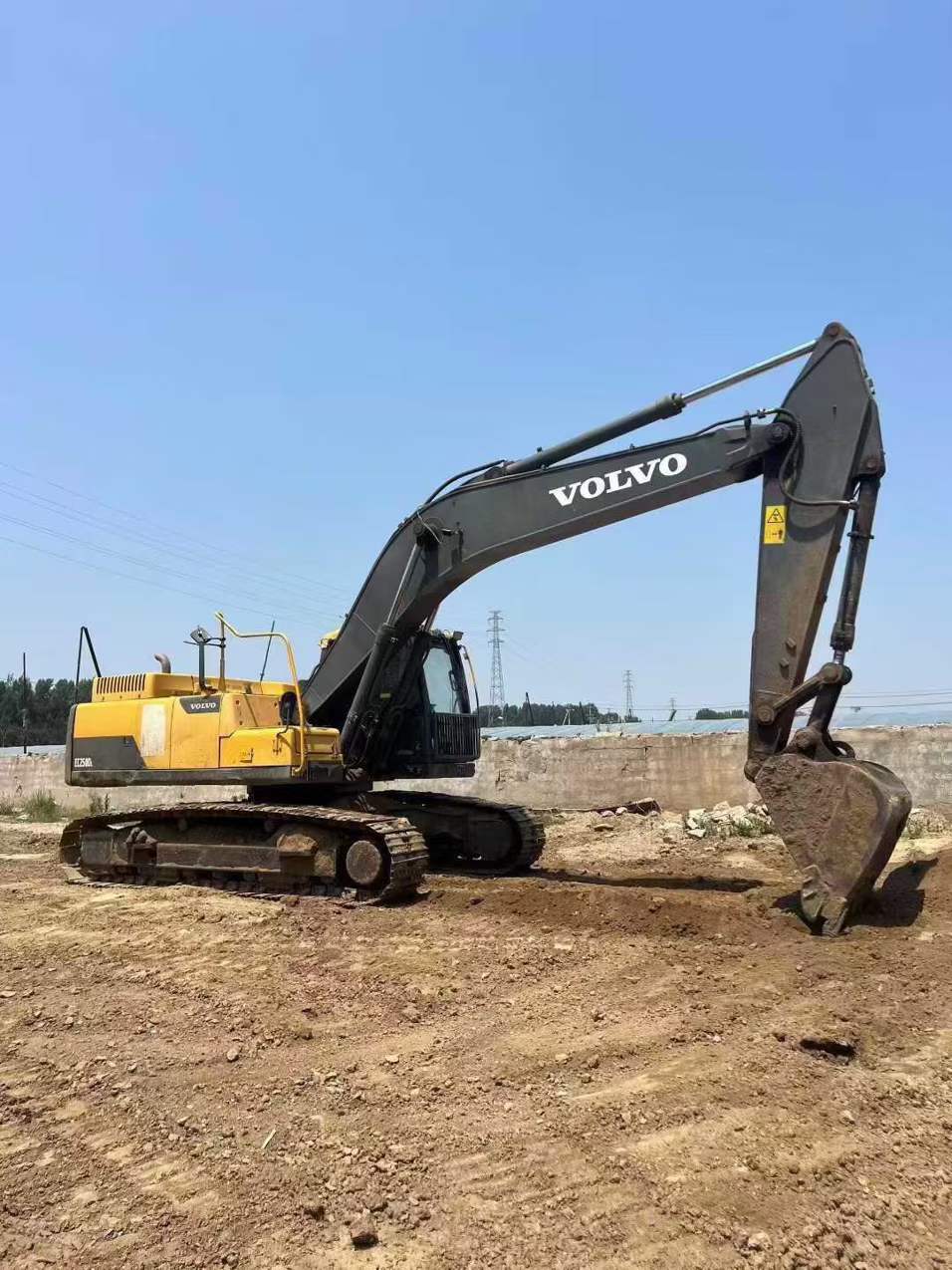 Used Volvo EW50 Excavator 2016 Model / 3
