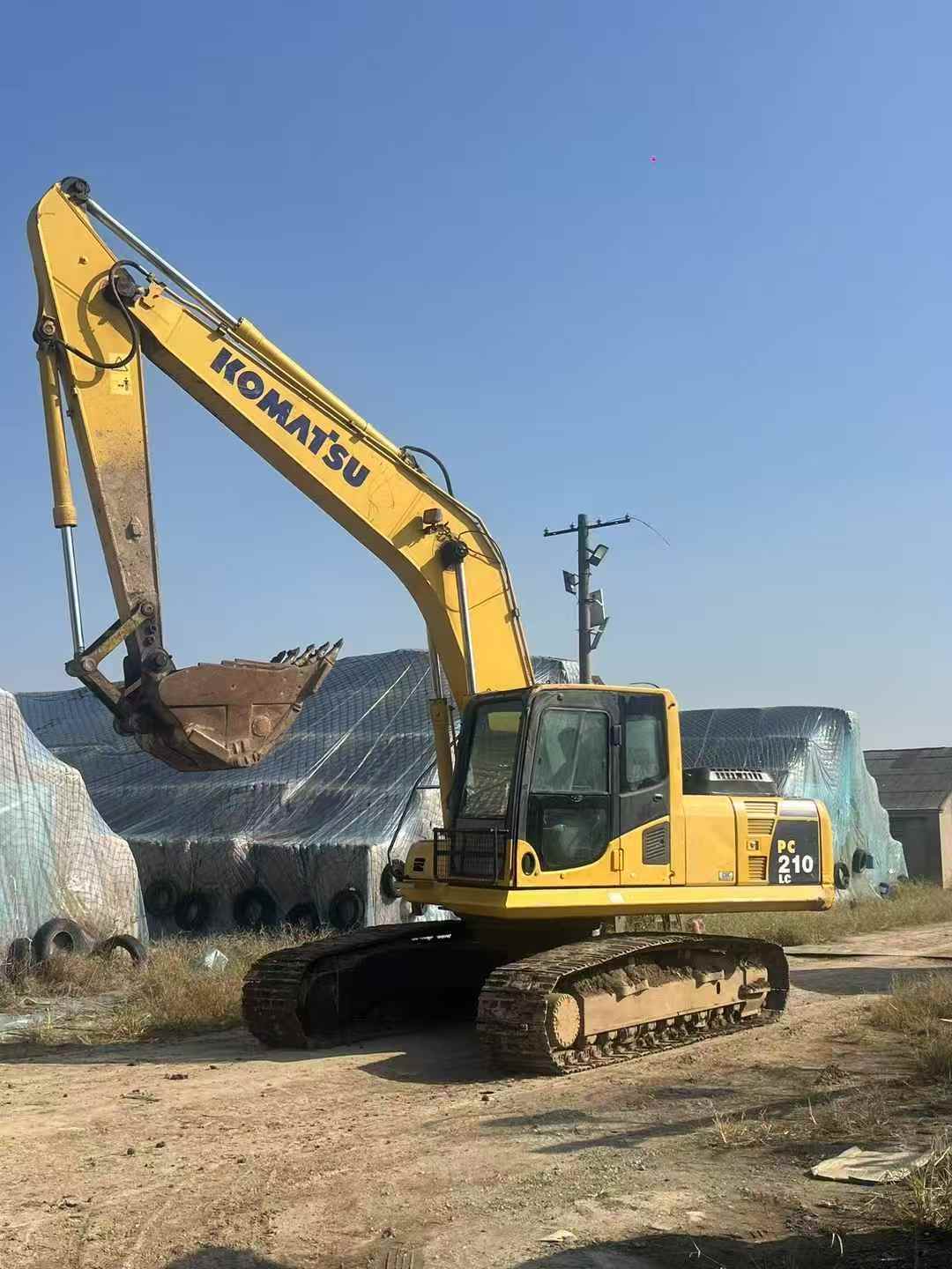 Used Komatsu PC210 Excavator 2018 Model / 3