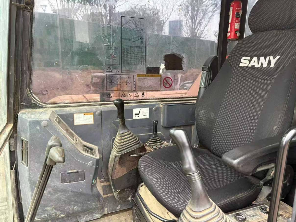 Used Sany SY60 Excavator 2020 Model / 4