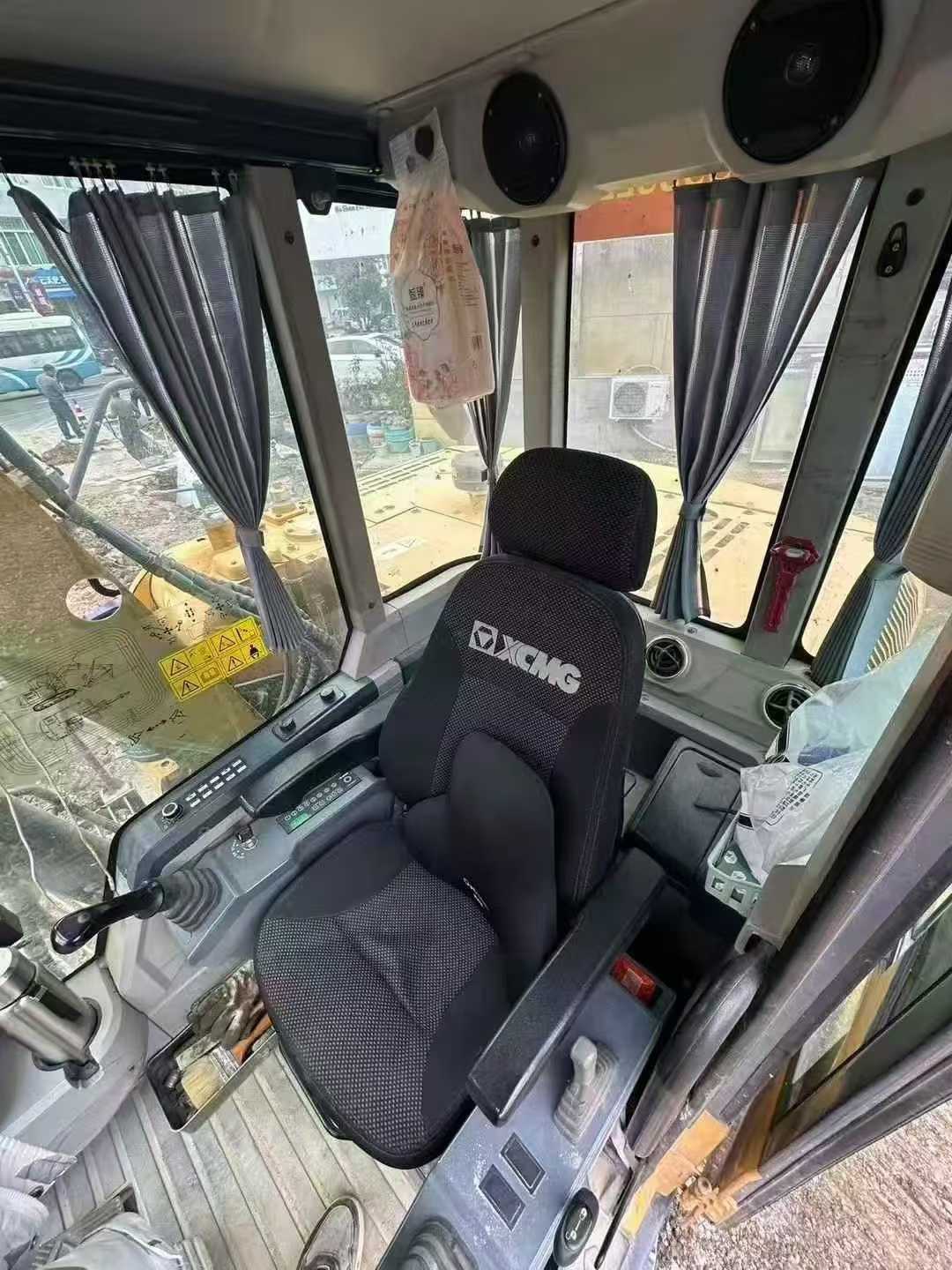 Used XCMG XE75WD Excavator 2020 Model / 4