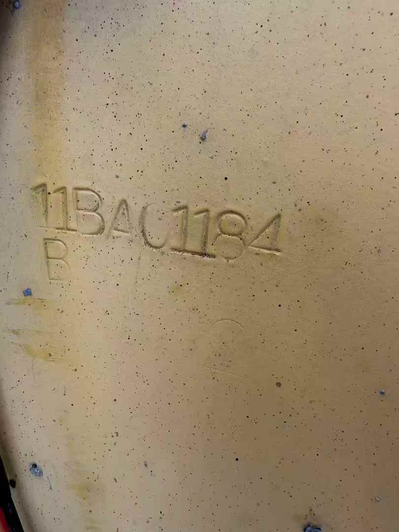 Used Komatsu PC200-8 Excavator 2011 Model / 7