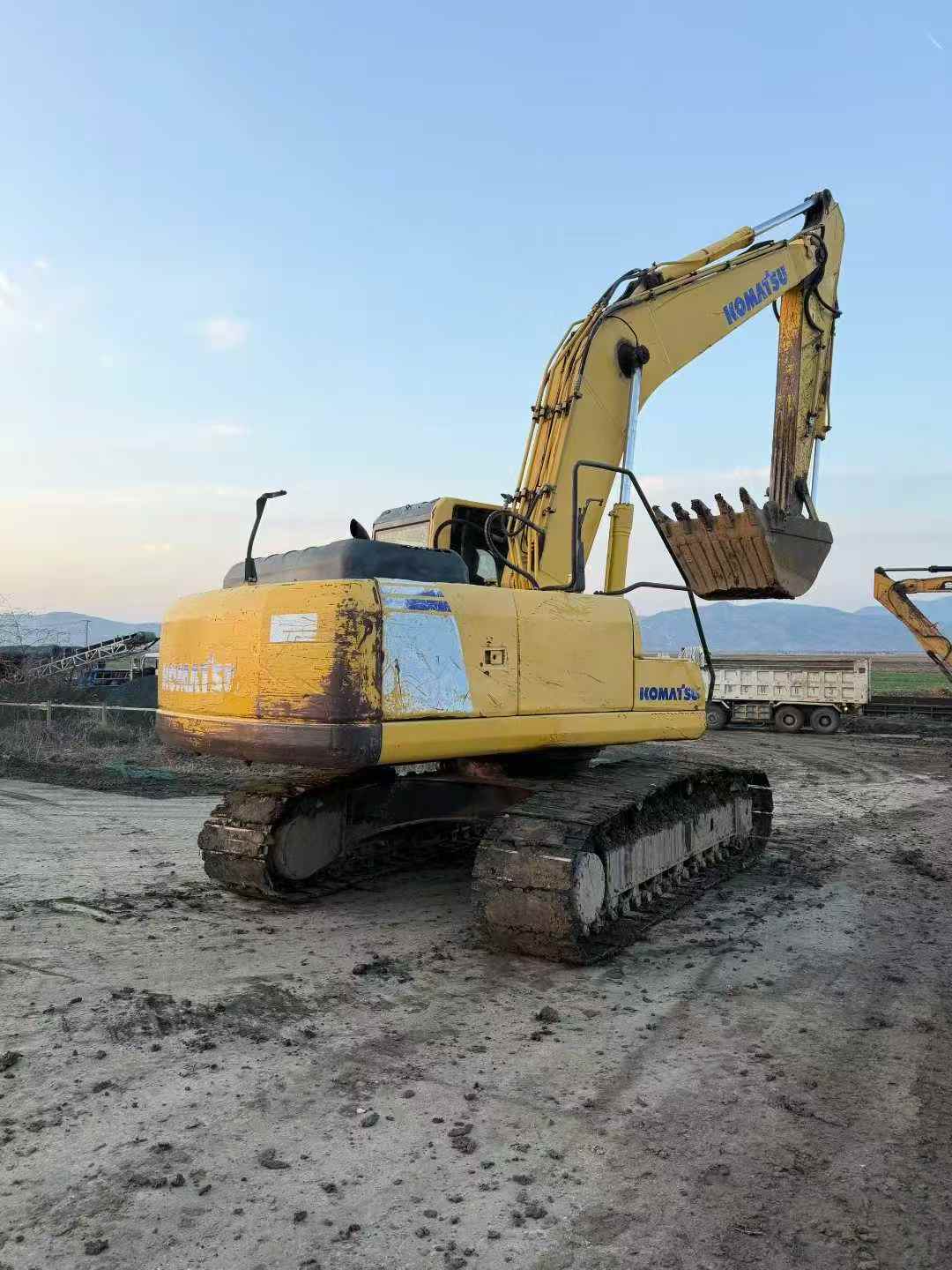 Used Komatsu PC200-8 Excavator 2011 Model / 2
