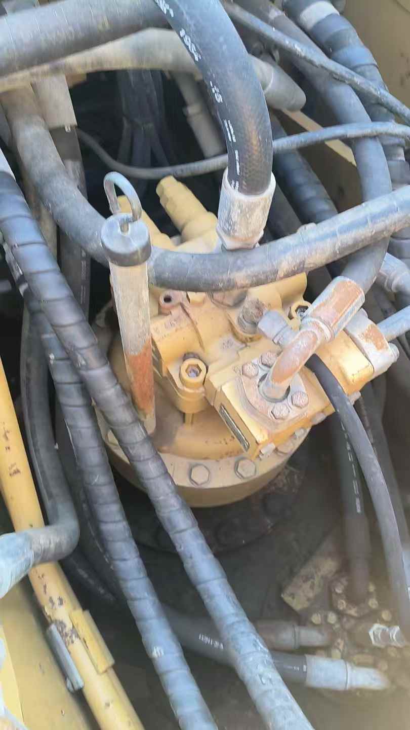 Used Caterpillar 320D Excavator 2014 Model / 6