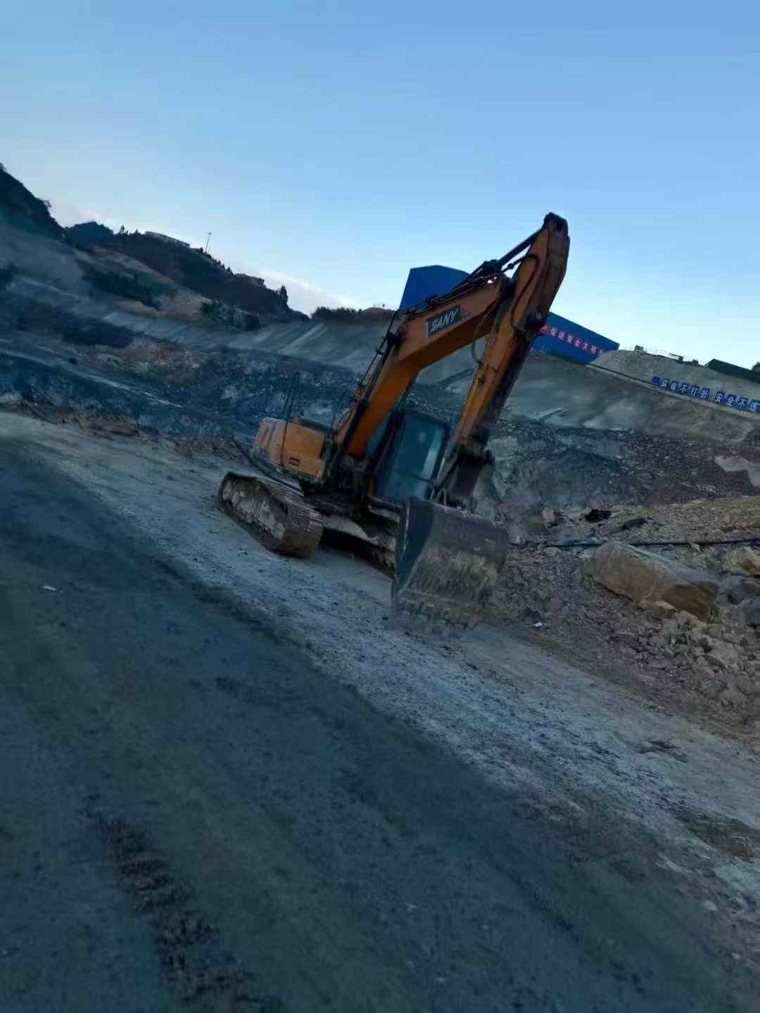 Used Sany SY215C-9 Excavator 2014 Model / 3