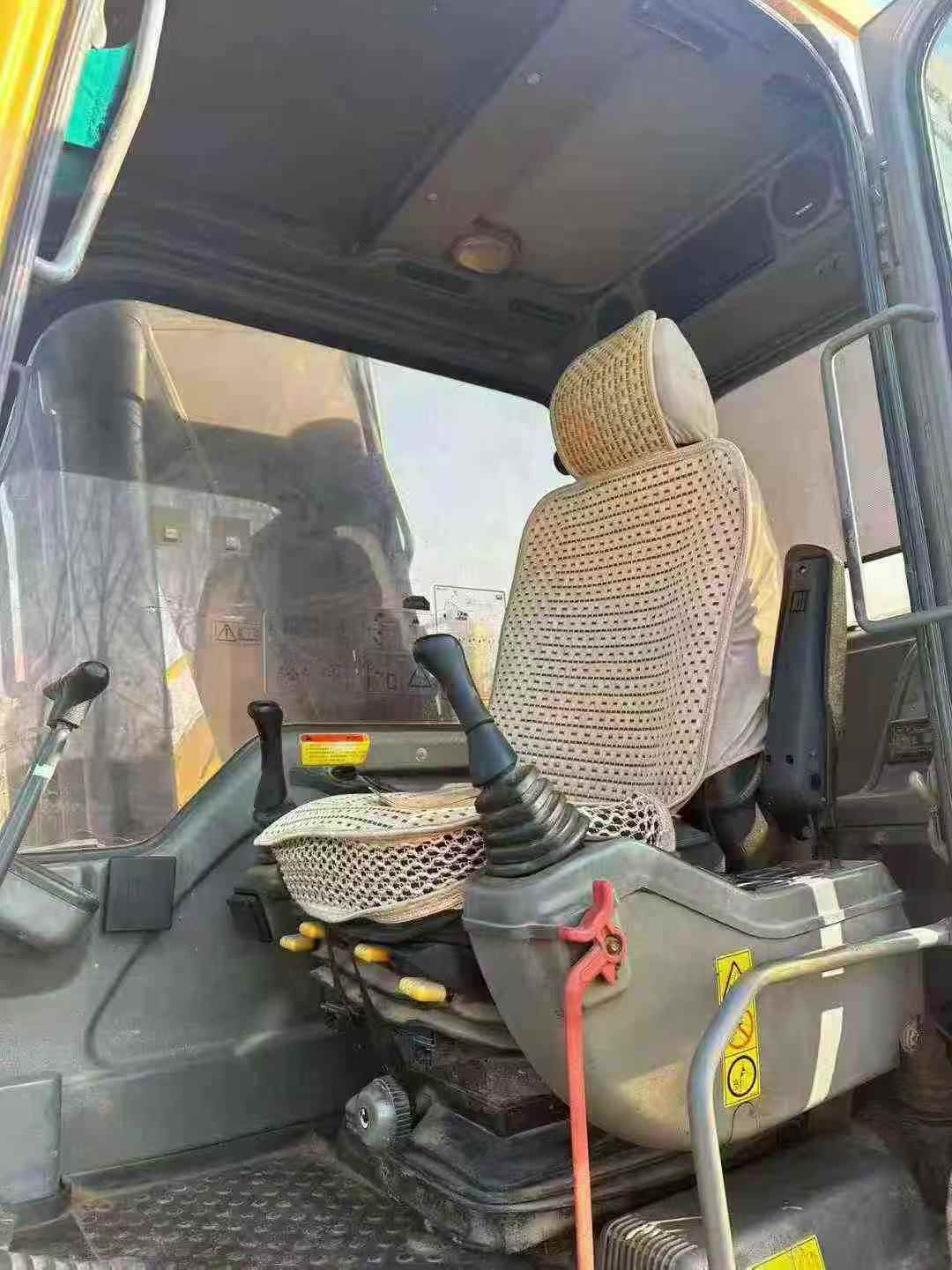 Used Volvo EW210C Excavator 2016 Model / 6