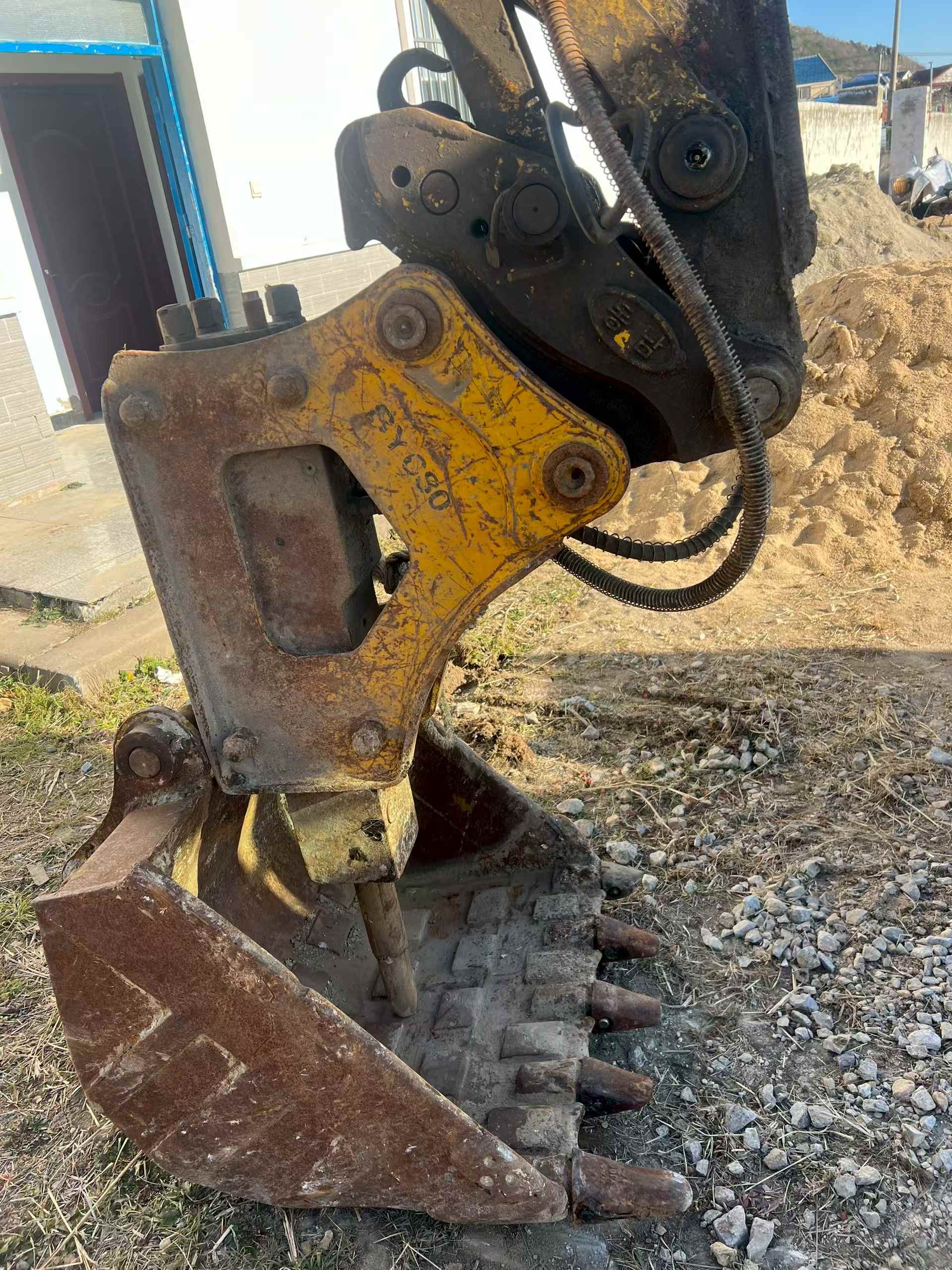 Used Komatsu PC60-7 Excavator 2010 Model / 4