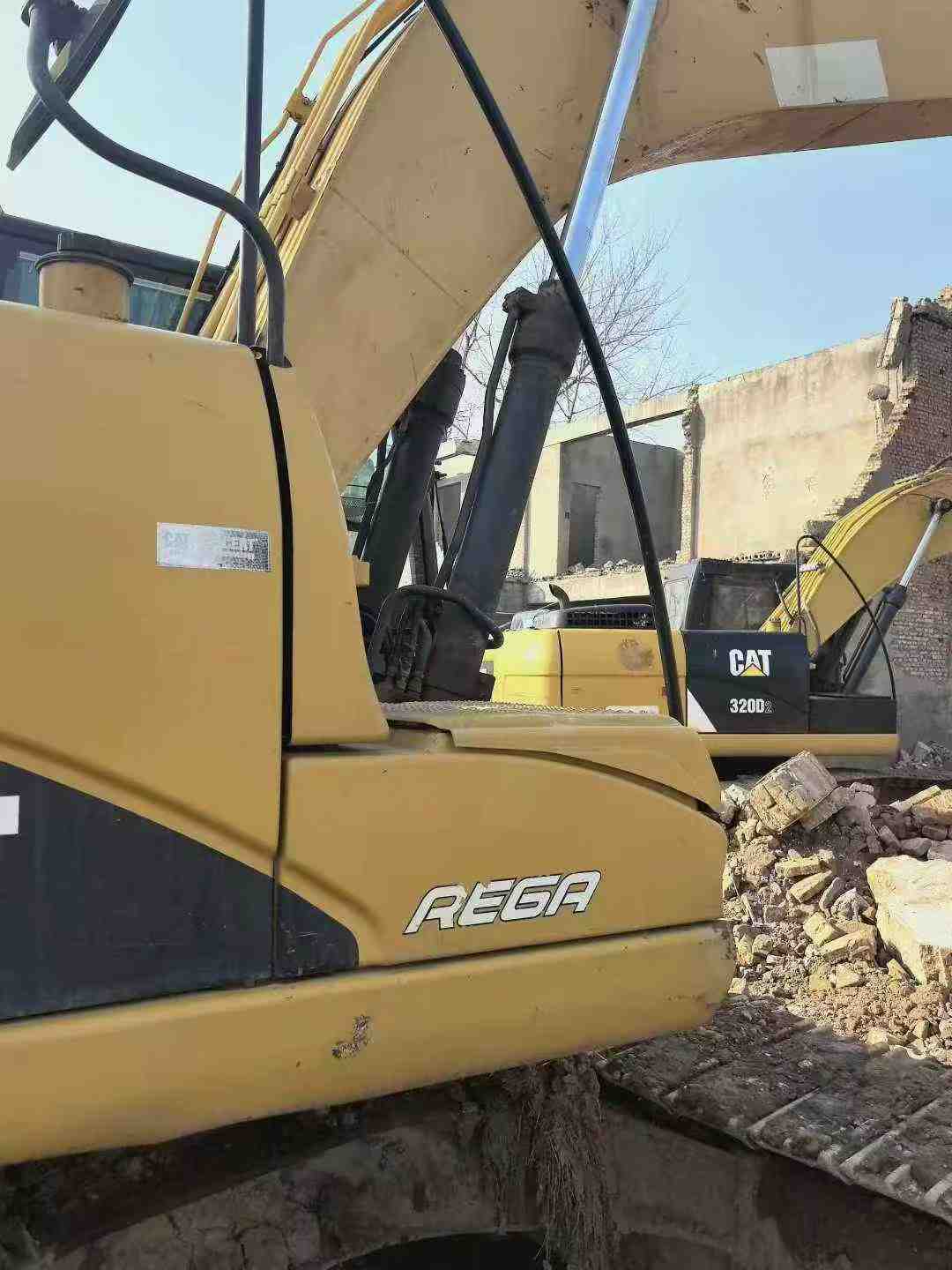 Used Caterpillar CT20 Excavator 2012 Model / 5