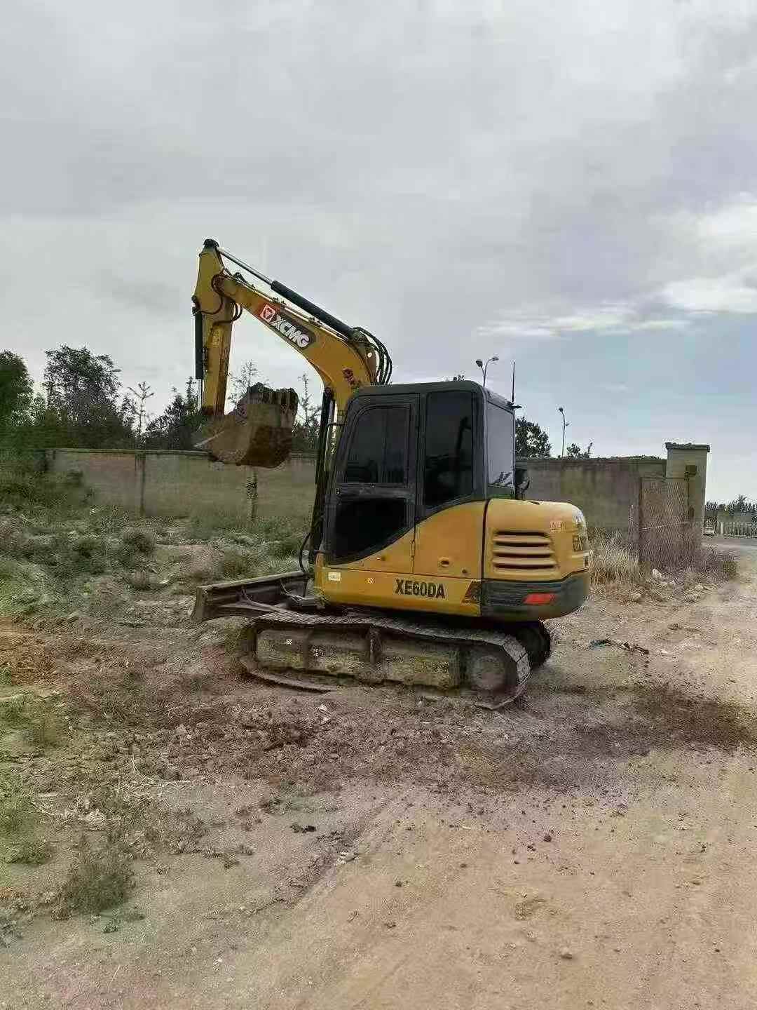 Used XCMG XE60 Excavator 2016 Model / 3