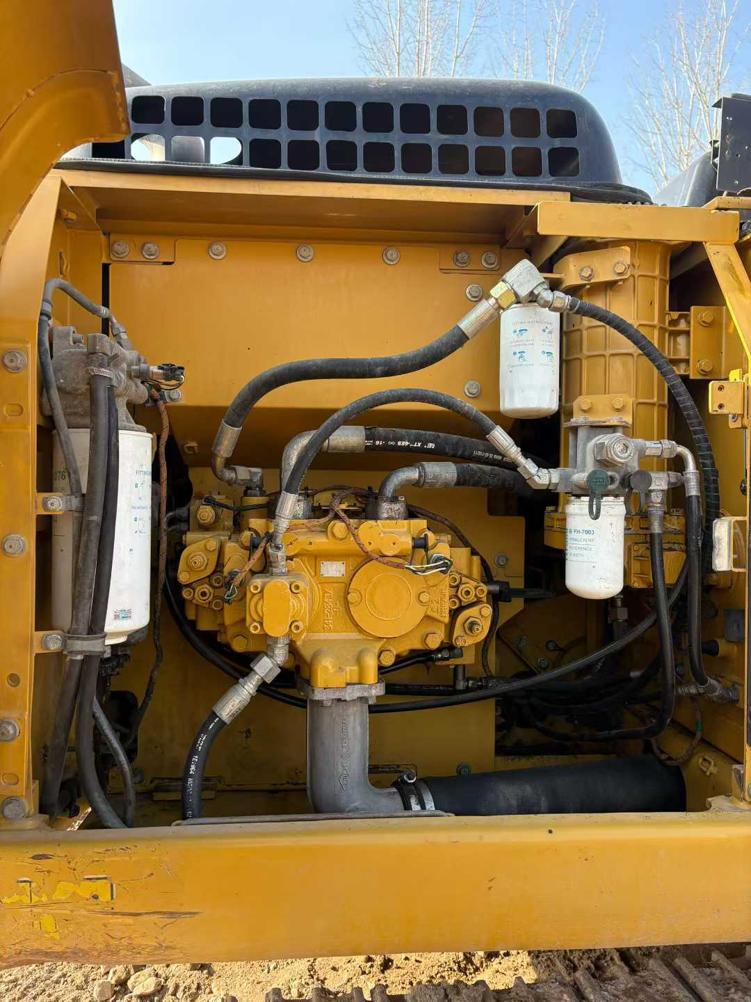 Used Caterpillar 323D2L Excavator 2017 Model / 6