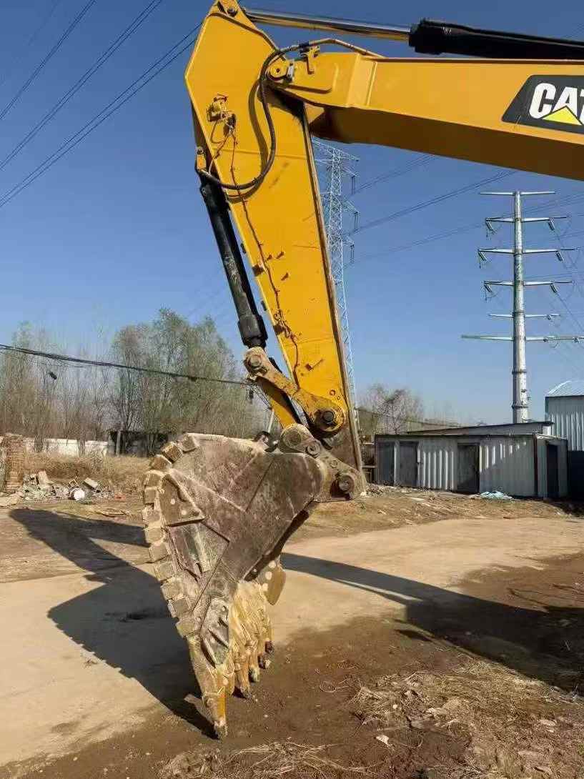 Used Caterpillar 330L Excavator 2019 Model / 4