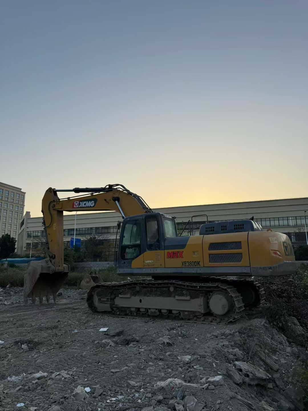 Used XCMG XE80D Excavator 2022 Model / 3