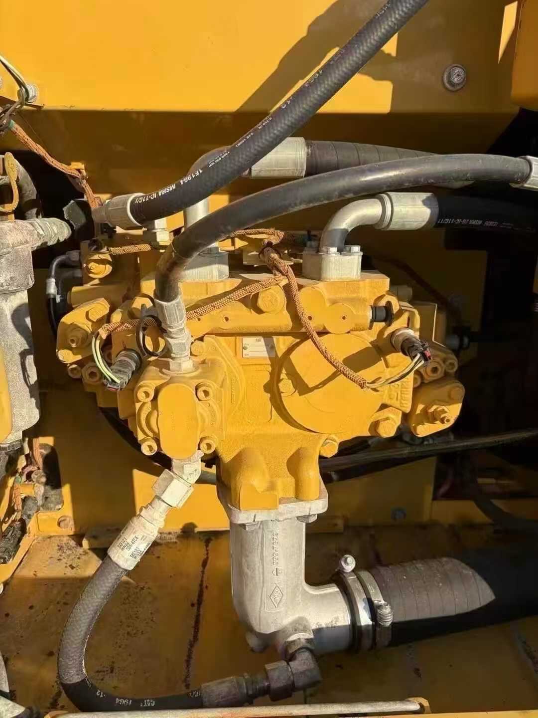 Used Caterpillar 323D2L Excavator 2017 Model / 5