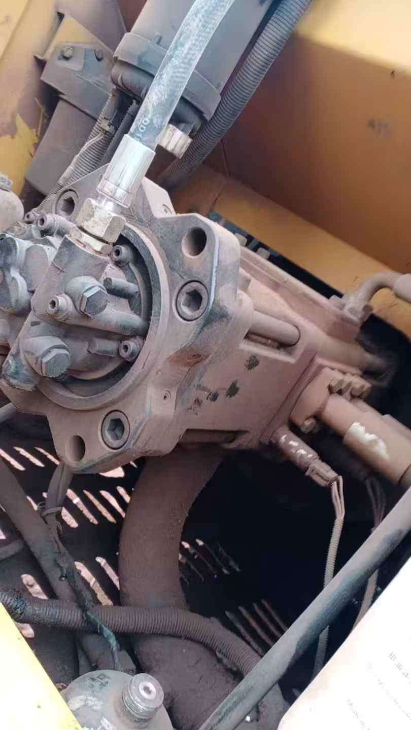 Used XCMG LW200 Excavator 2017 Model / 4