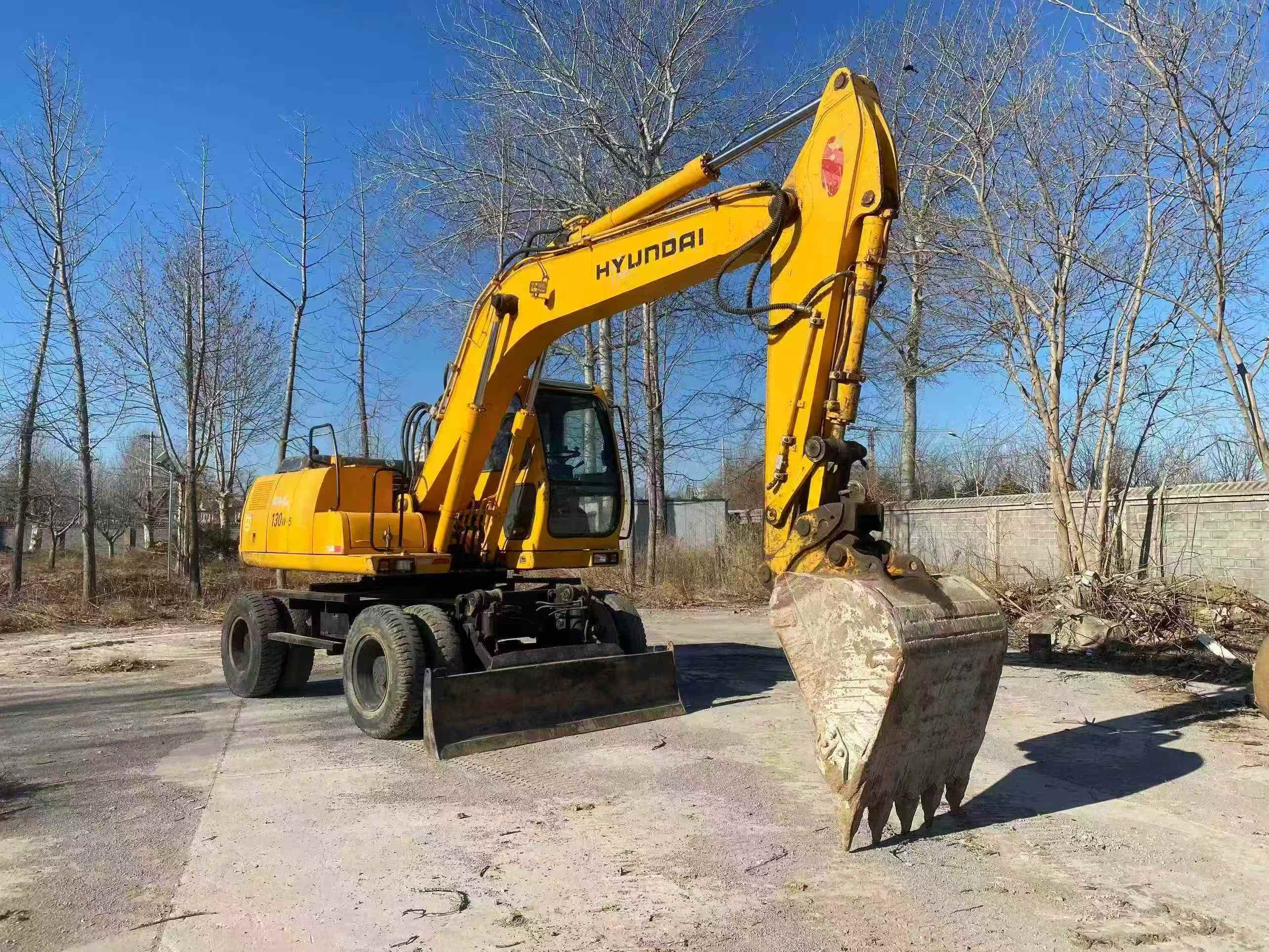 Used Hyundai R130W-5 Excavator 2016 Model / 6