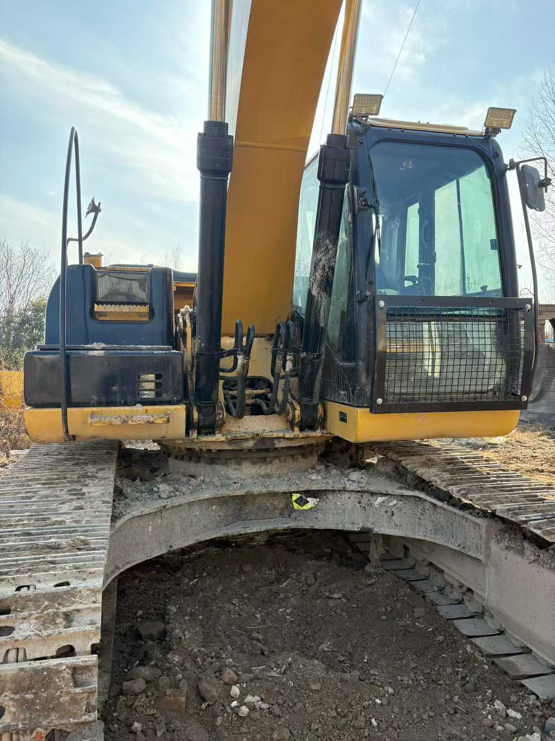 Used Caterpillar 323D2L Excavator 2017 Model / 5