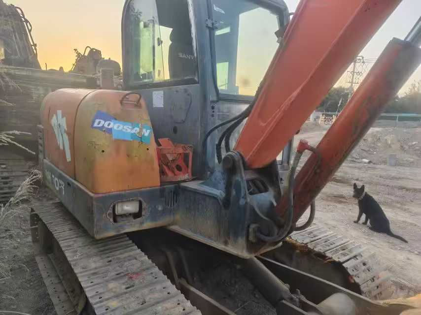 Used Doosan DX60 Excavator 2016 Model / 6