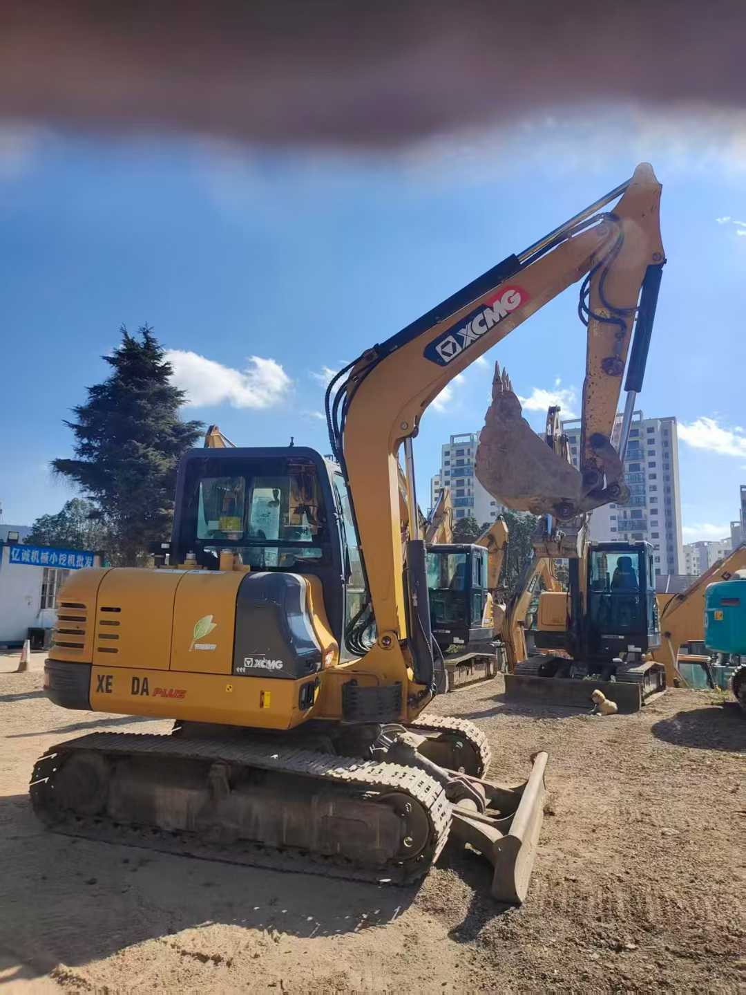 Used XCMG XE60 Excavator 2021 Model / 3