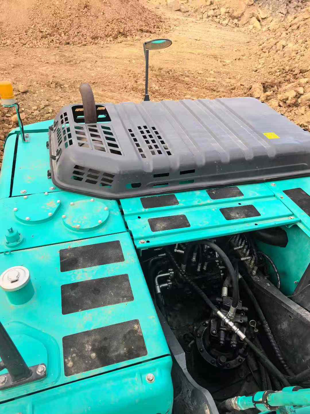 Used Kobelco SK200 Excavator 2016 Model / 7