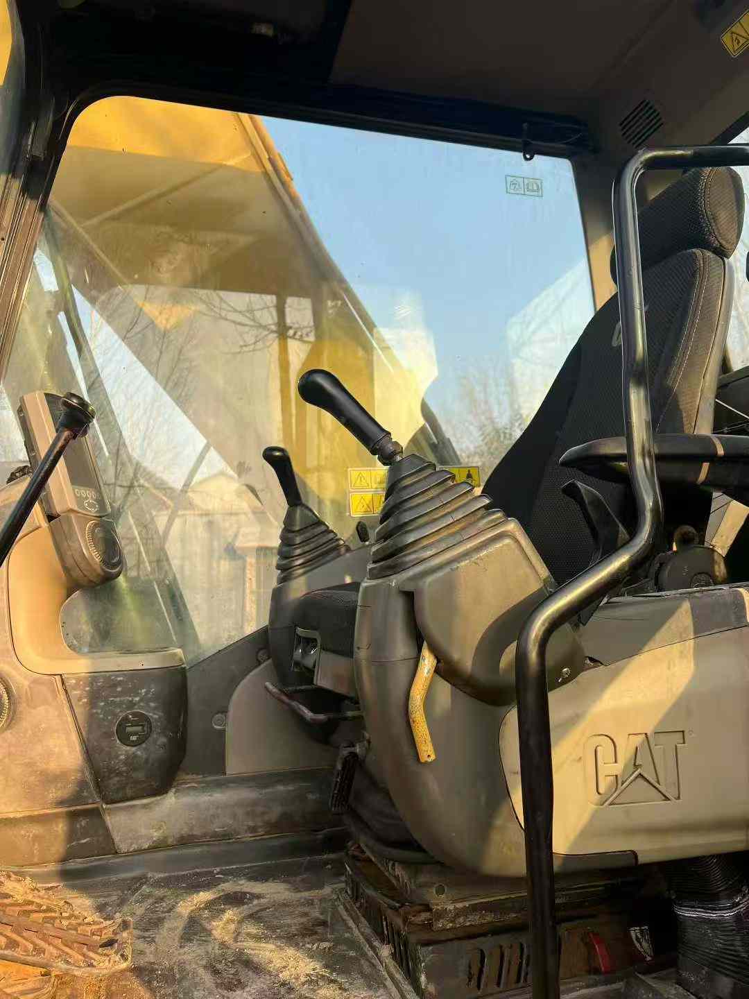 Used Caterpillar 323D2L Excavator 2014 Model / 9