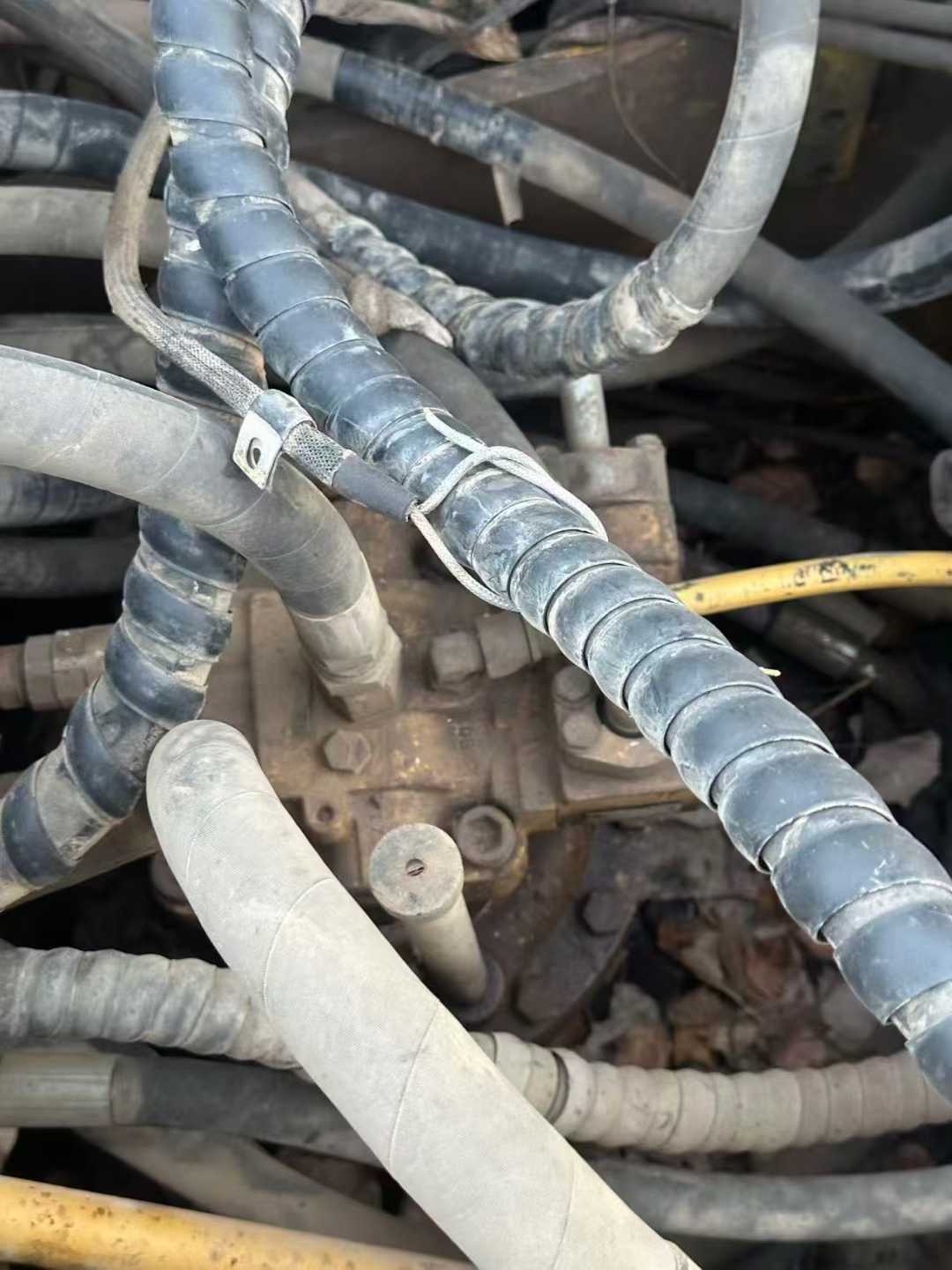 Used Caterpillar CT20 Excavator 2012 Model / 6