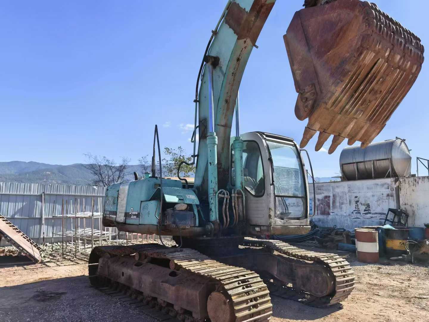 Used Kobelco SK200-6E Excavator 2016 Model / 2