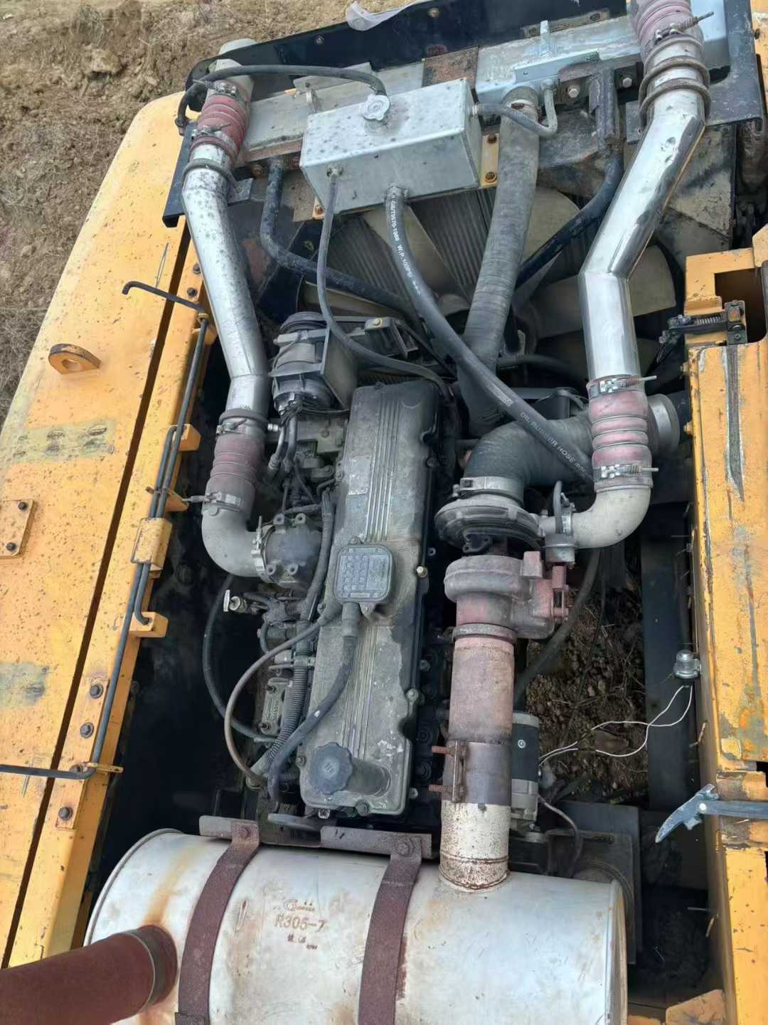 Used Hyundai R385LVS Excavator 2012 Model / 4