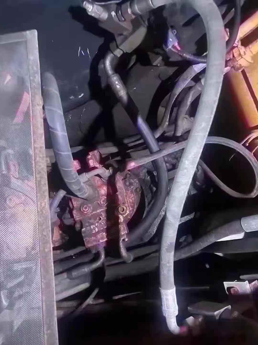 Used Hyundai R215-7 Excavator 2013 Model / 3