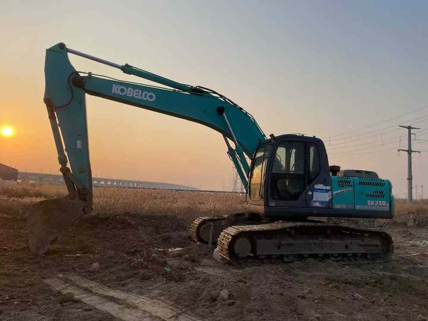 Used Kobelco SK210 Excavator 2011 Model / 5