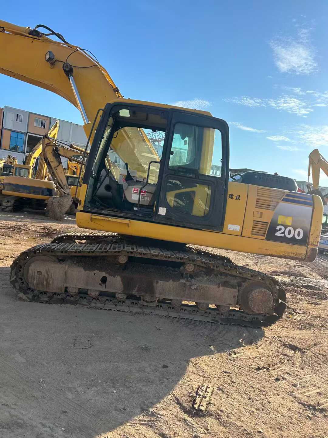 Used Komatsu PC200-8 Excavator 2016 Model / 9