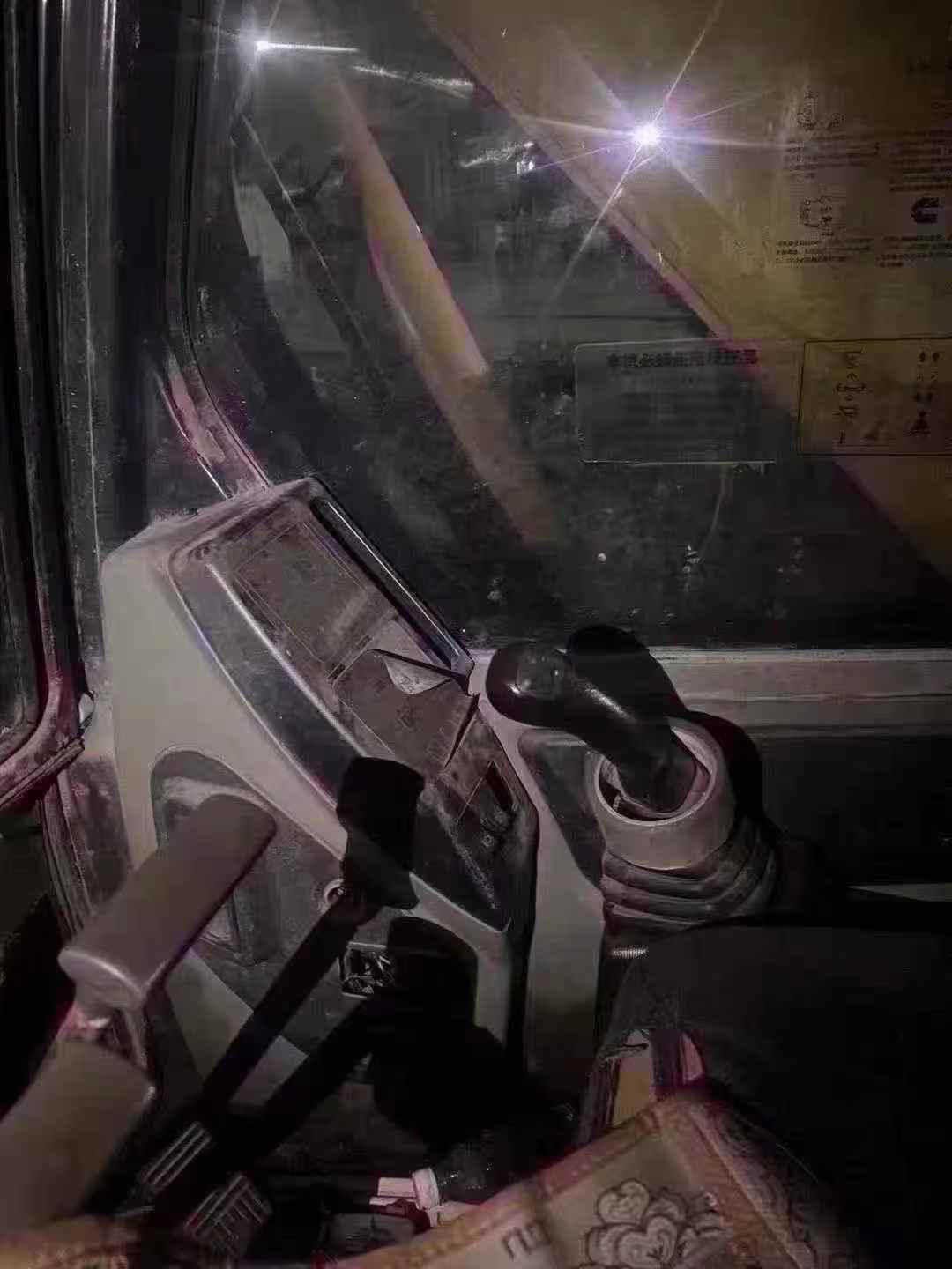 Used Hyundai R215-7 Excavator 2013 Model / 7