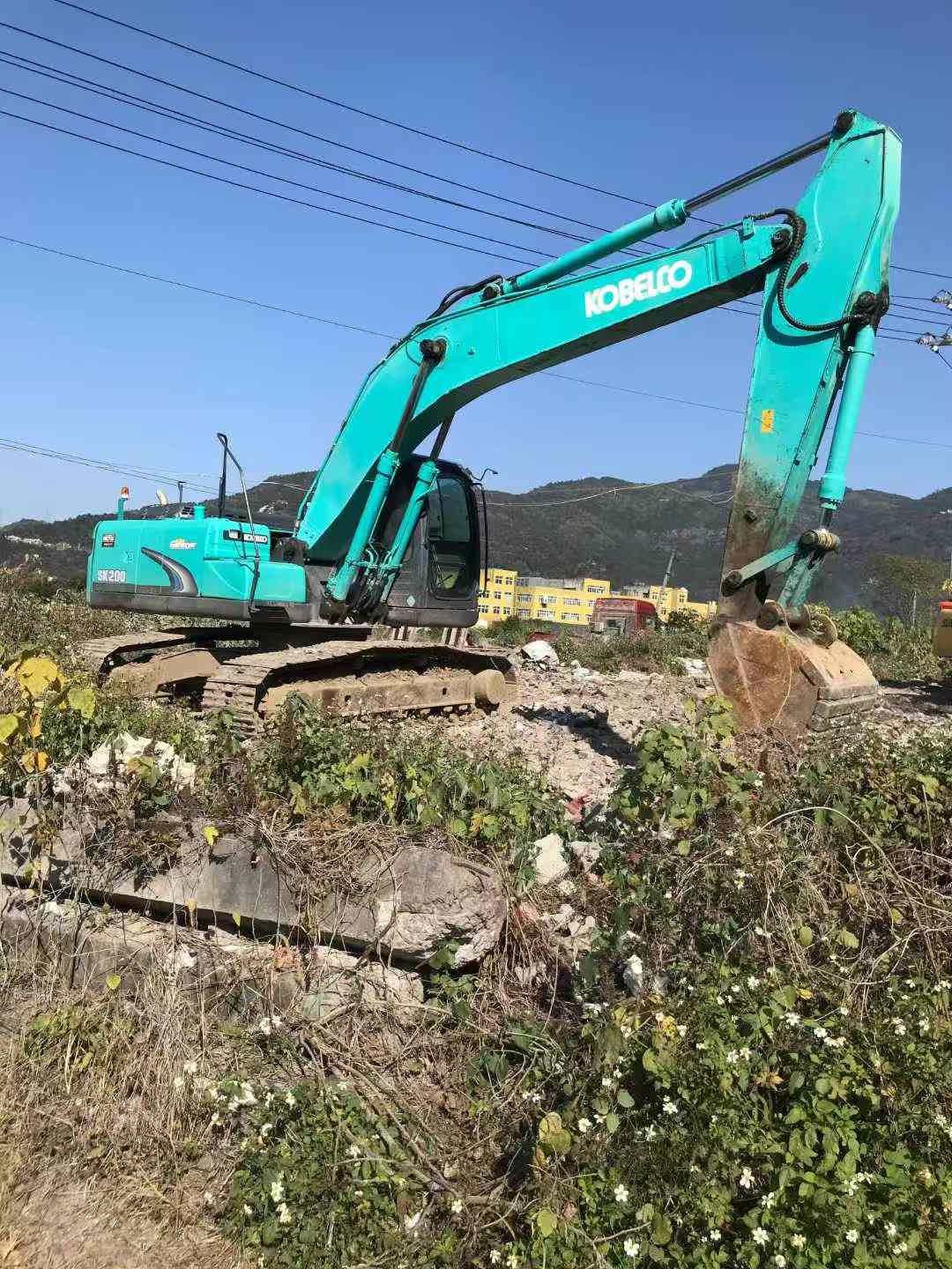 Used Kobelco SK200 Excavator 2016 Model / 2