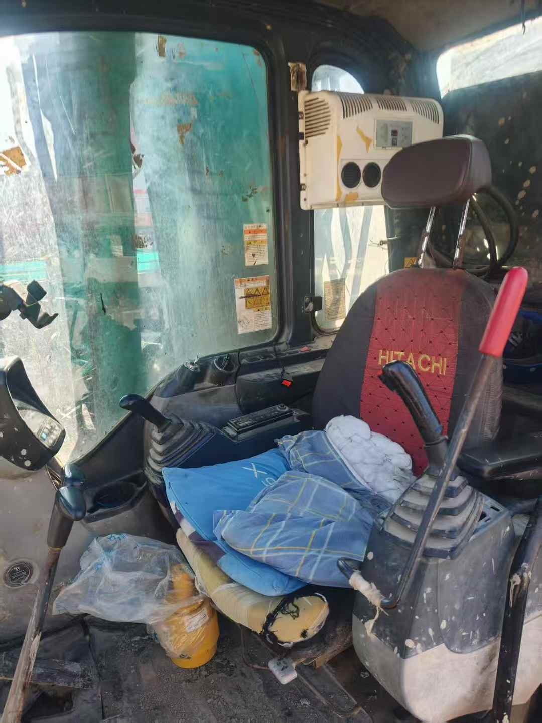 Used Kobelco SK210 Excavator 2010 Model / 9