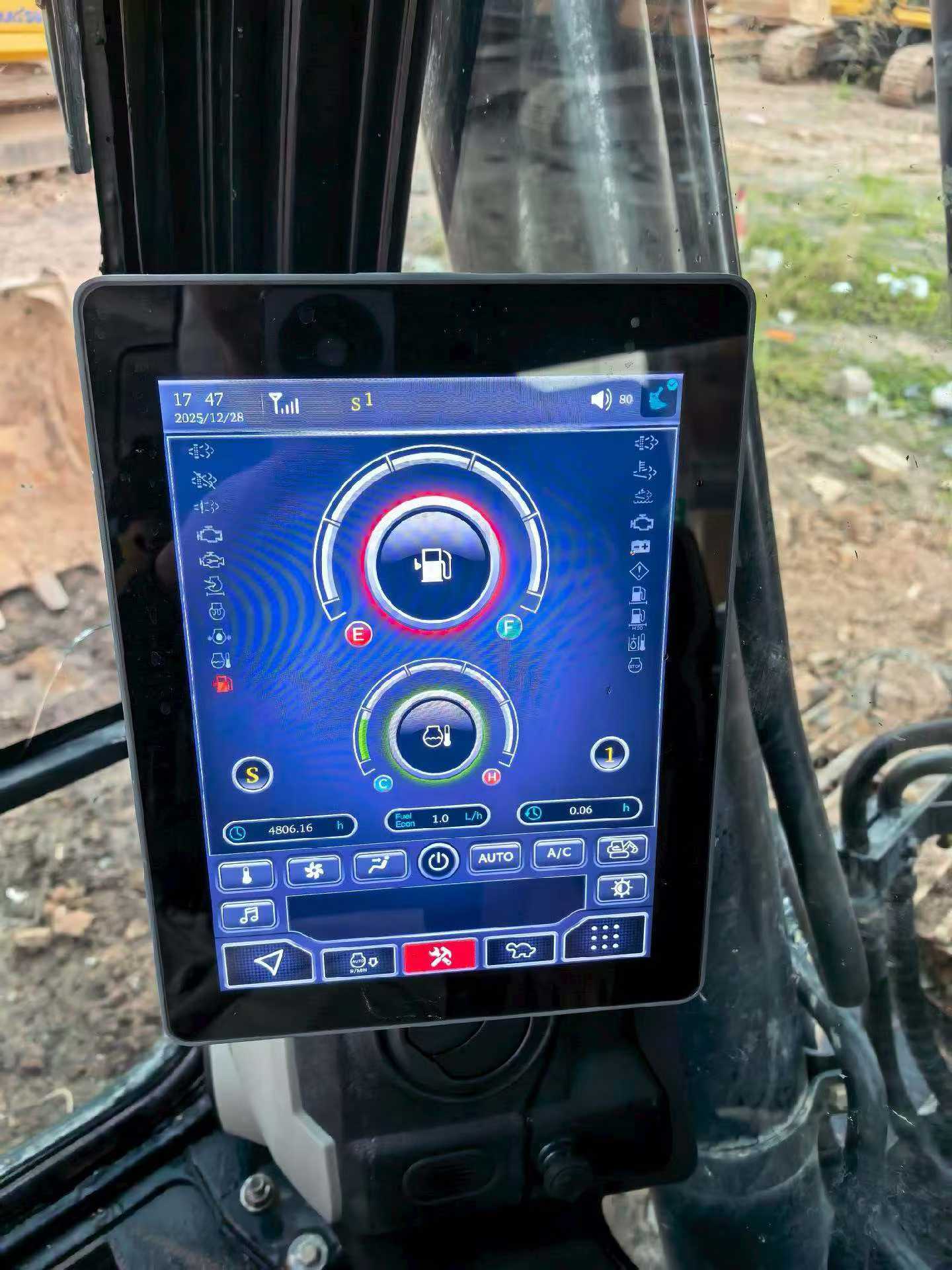 Used Sany SY200H Excavator 2022 Model / 8