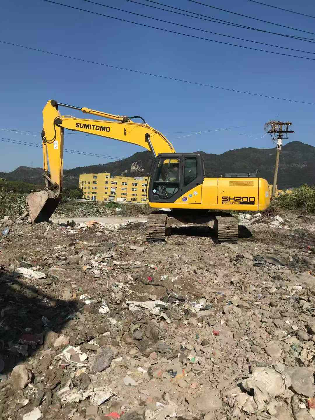 Used Sumitomo SH200A5 Excavator 2016 Model / 3