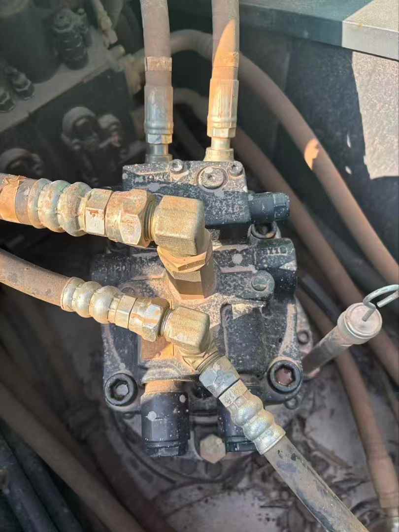 Used Kobelco SK210 Excavator 2019 Model / 7