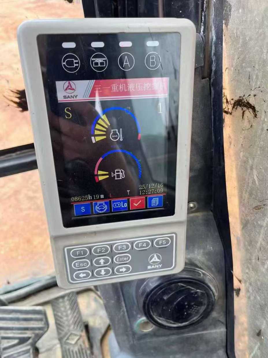 Used Sany SY115C Excavator 2015 Model / 9