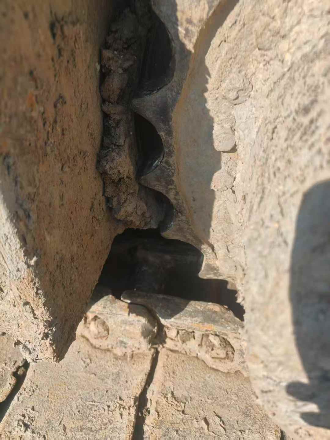 Used Kobelco SK210 Excavator 2010 Model / 8