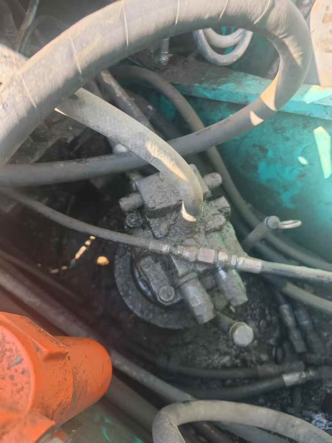 Used Kobelco SK210 Excavator 2010 Model / 7