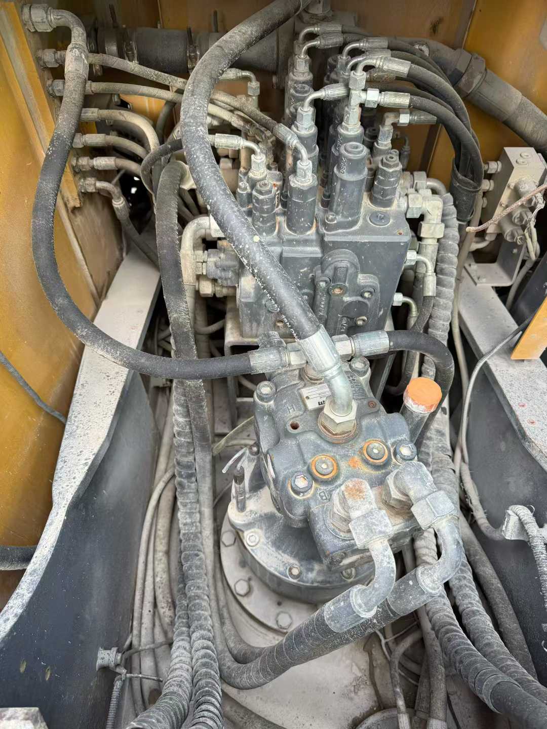 Used XCMG XE150 Excavator 2020 Model / 4