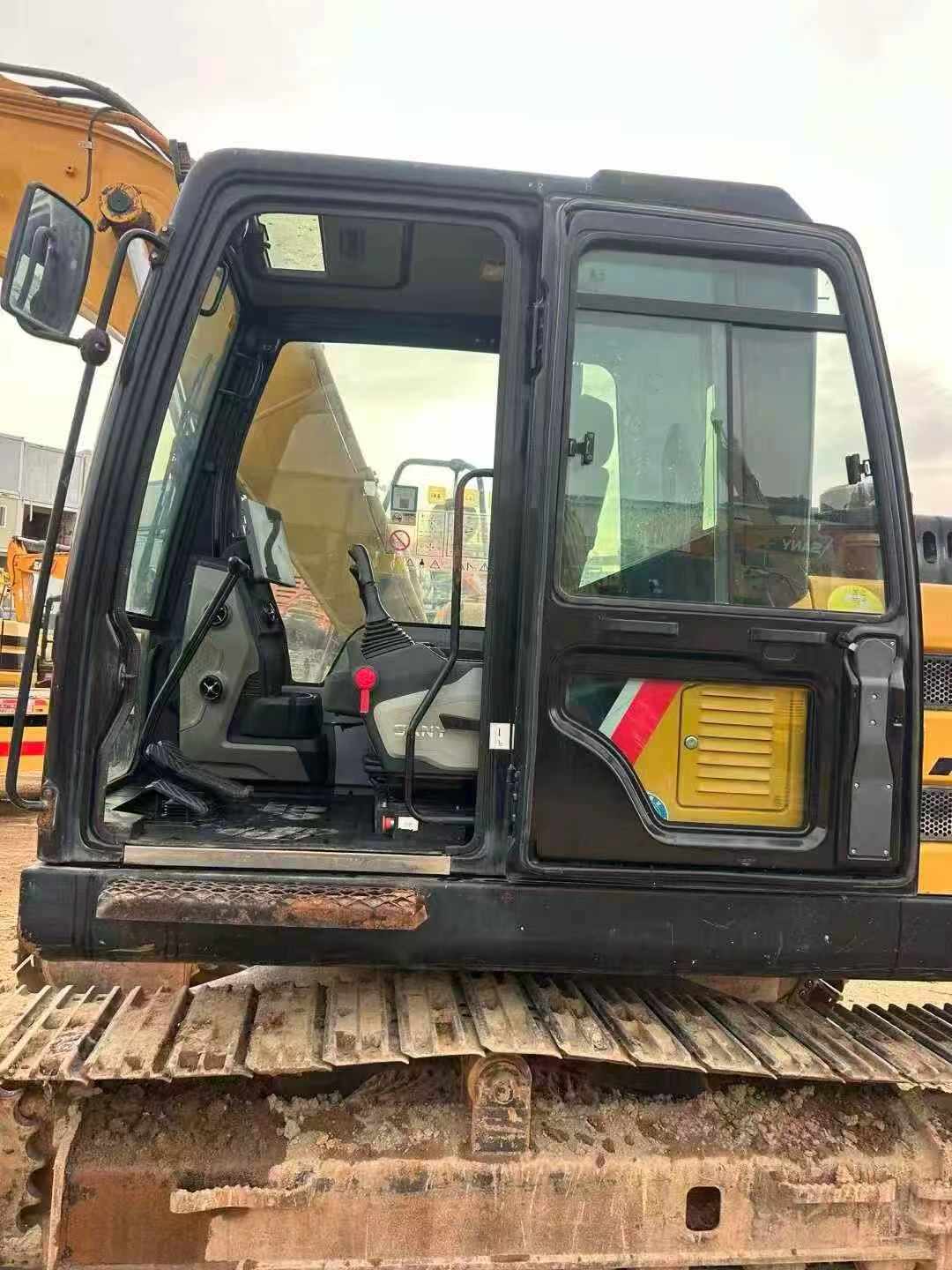 Used Sany SY135 Excavator 2022 Model / 5