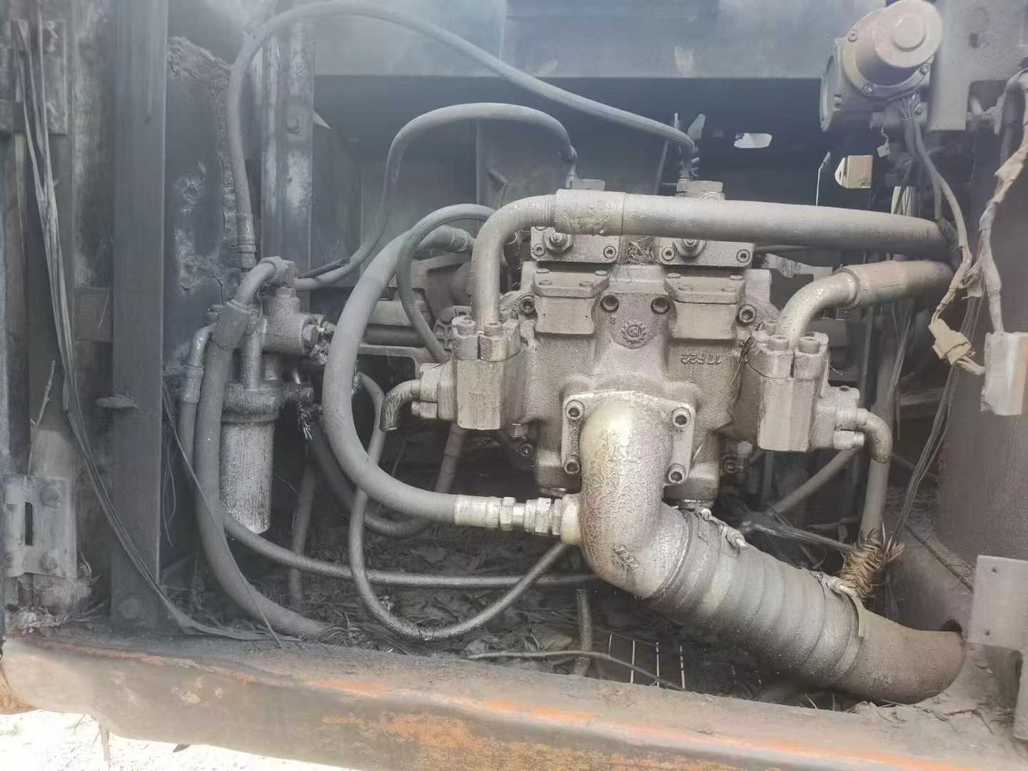 Used Hitachi ZAXIS200 Excavator 2016 Model / 3