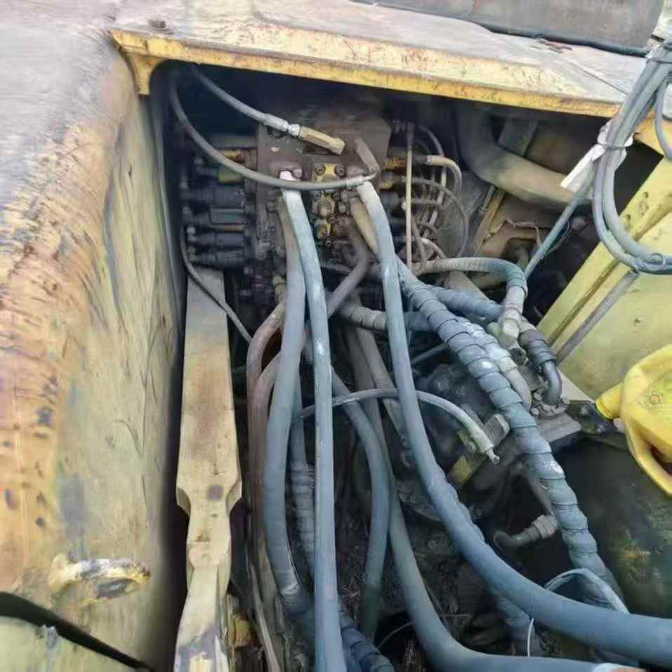 Used Komatsu PW200-7 Excavator 2016 Model / 6