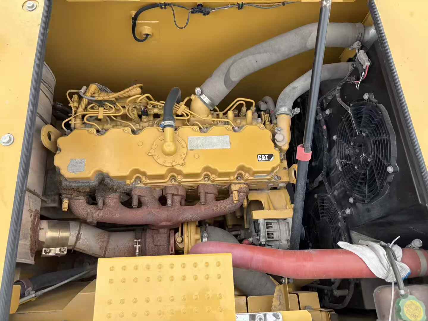 Used Caterpillar 323 Excavator 2019 Model / 5