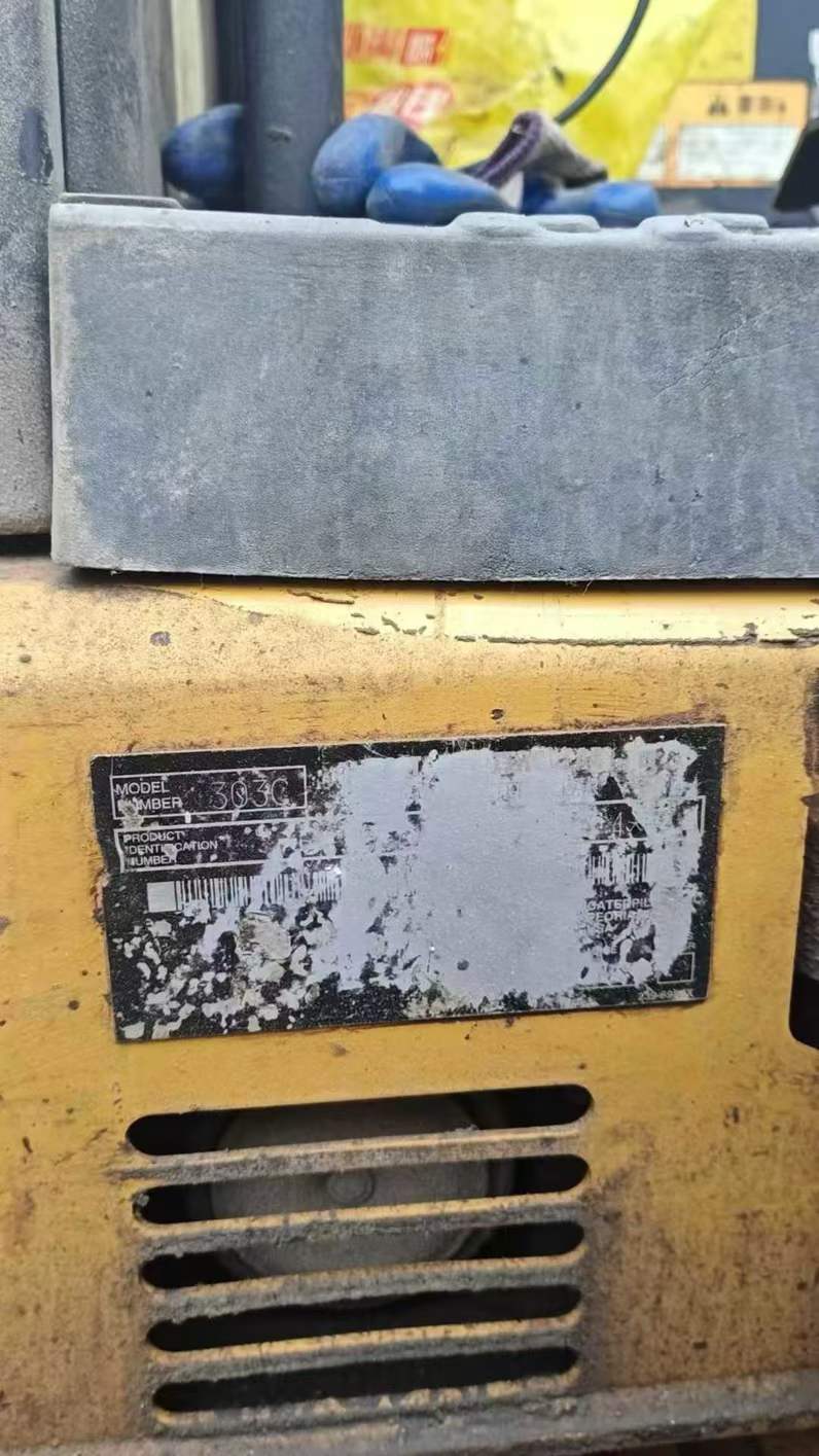 Used Caterpillar 303SR Excavator 2016 Model / 4