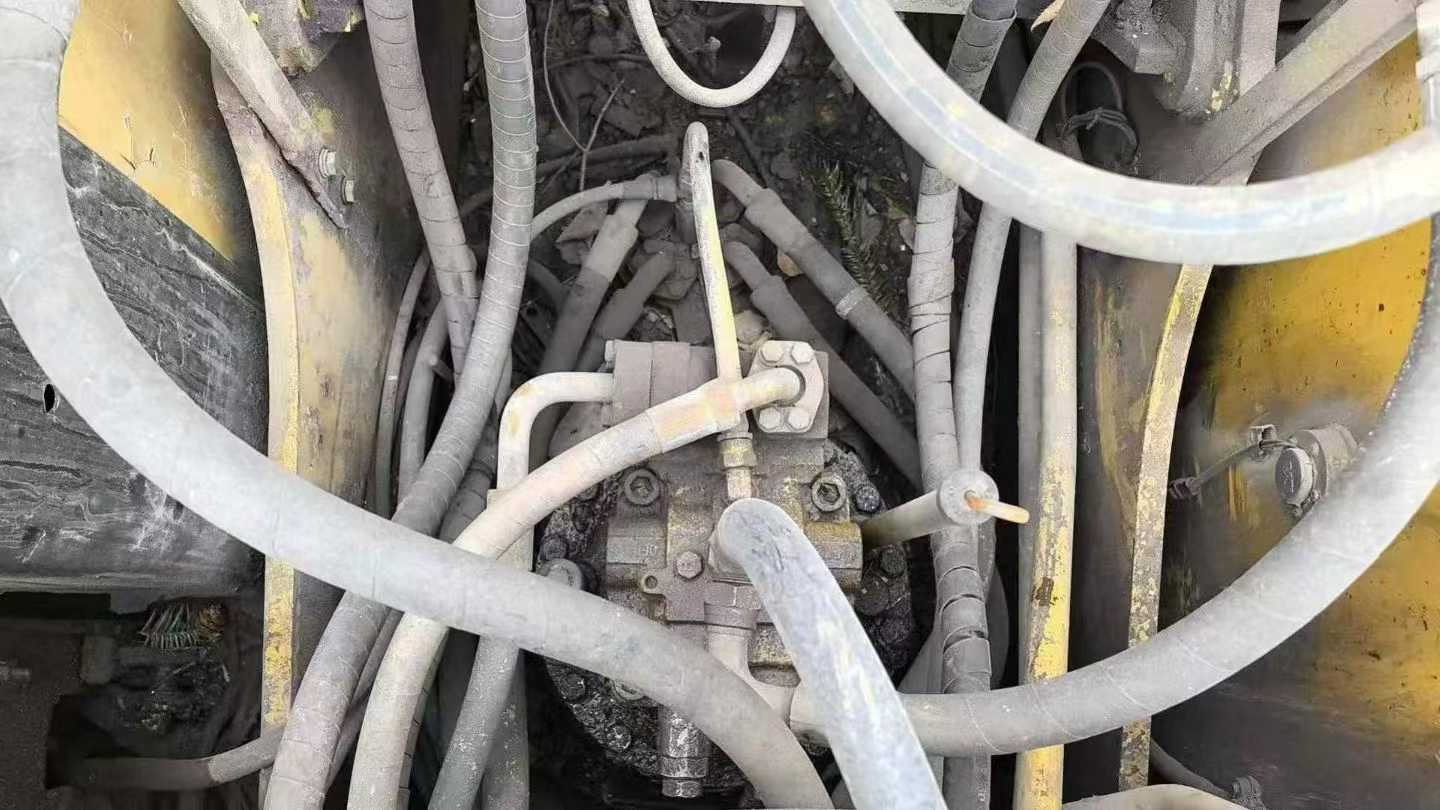 Used Caterpillar 320D Excavator 2016 Model / 7