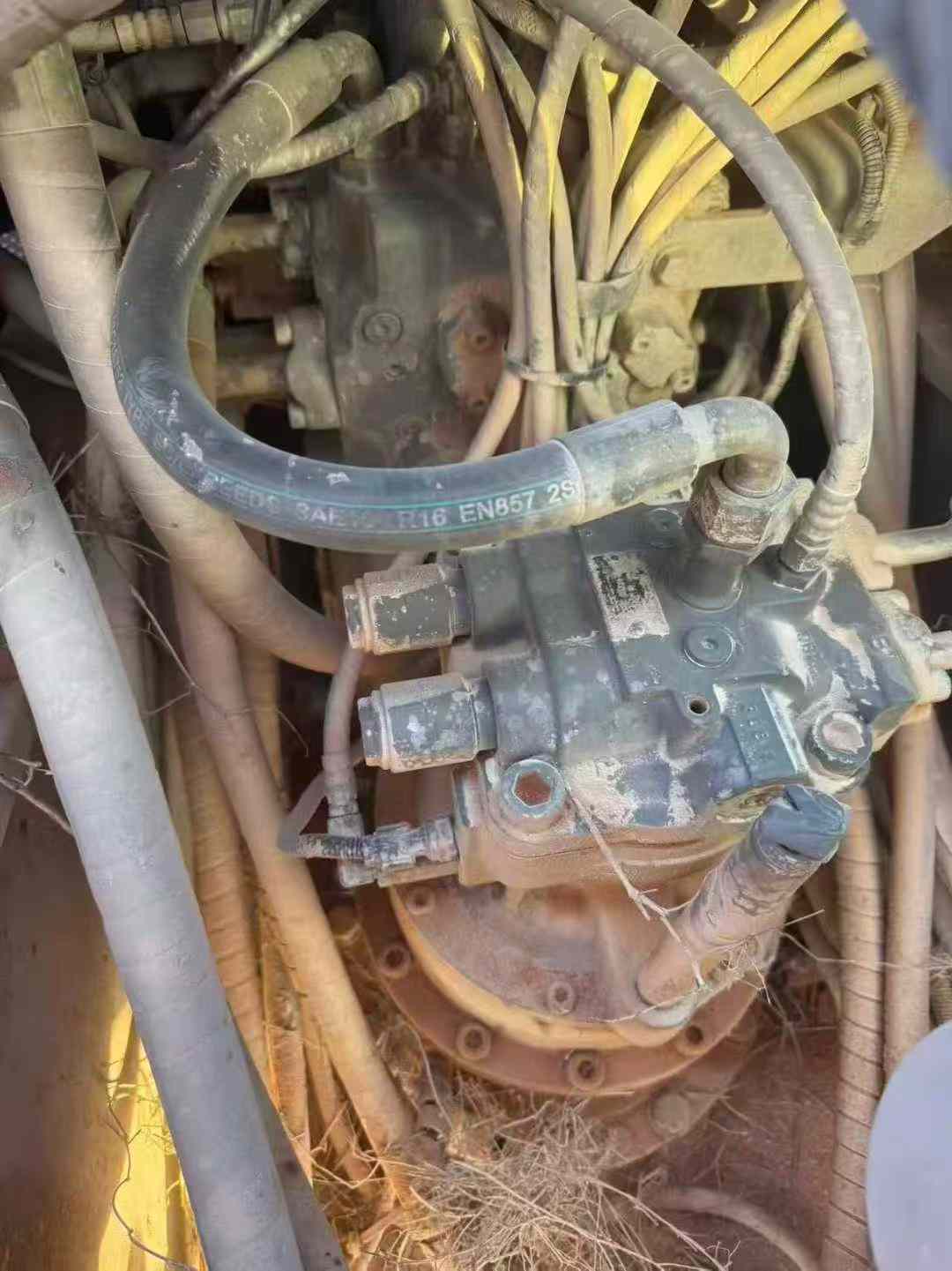 Used Hitachi ZX210LC-5G Excavator 2016 Model / 8