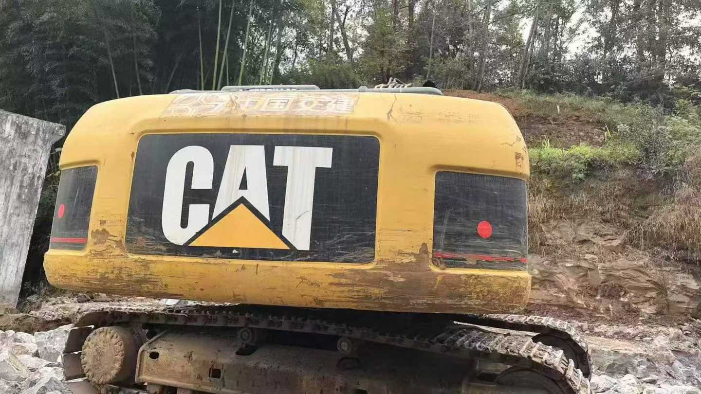 Used Caterpillar 320D Excavator 2016 Model / 3